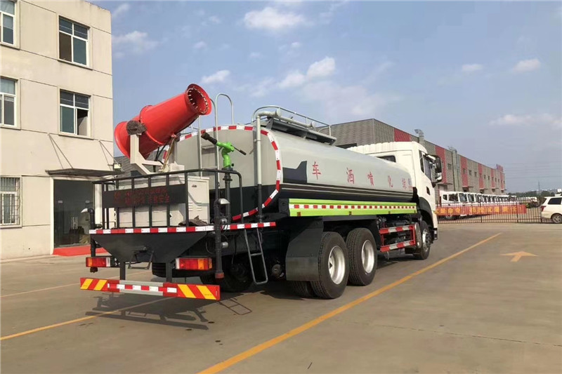 東風天龍后八輪20噸噴霧車，國六綠化噴灑車